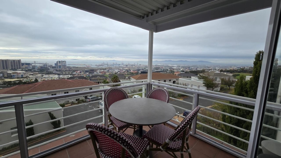 To Let 2 Bedroom Property for Rent in Vredehoek Western Cape